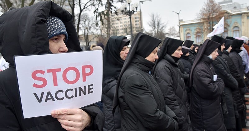 Фотография: Ученые изучили антивакцинаторов и обнаружили их общие черты №1 - BigPicture.ru
