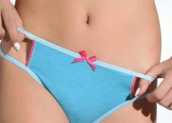 Раскрыт секрет бантика на женских трусах