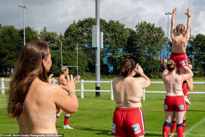 Фотография: Австралийские регбистки снялись для эротического календаря №7 - BigPicture.ru