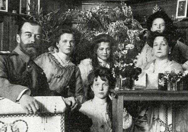 Рождество по-царски: как отмечали главный зимний праздник в семье Романовых