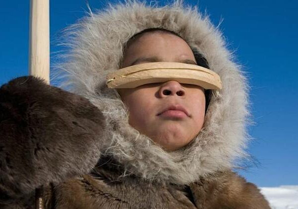 Снежные очки северных народов, известные несколько тысяч лет