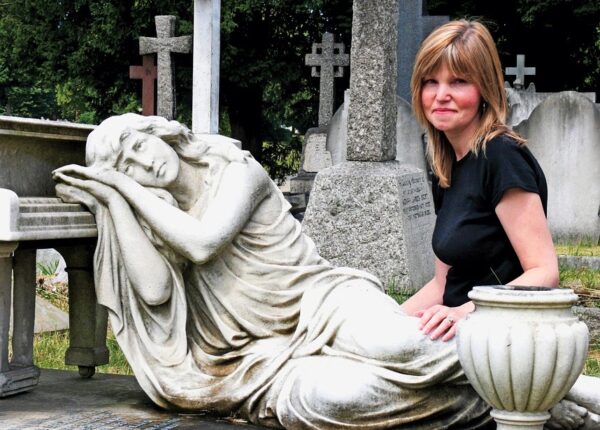 Вдохновленная смертью: зачем британка ходит на похороны незнакомцев