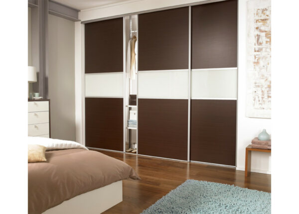 Шкаф-купе – оптимальный выбор мебели для гостиной комнаты