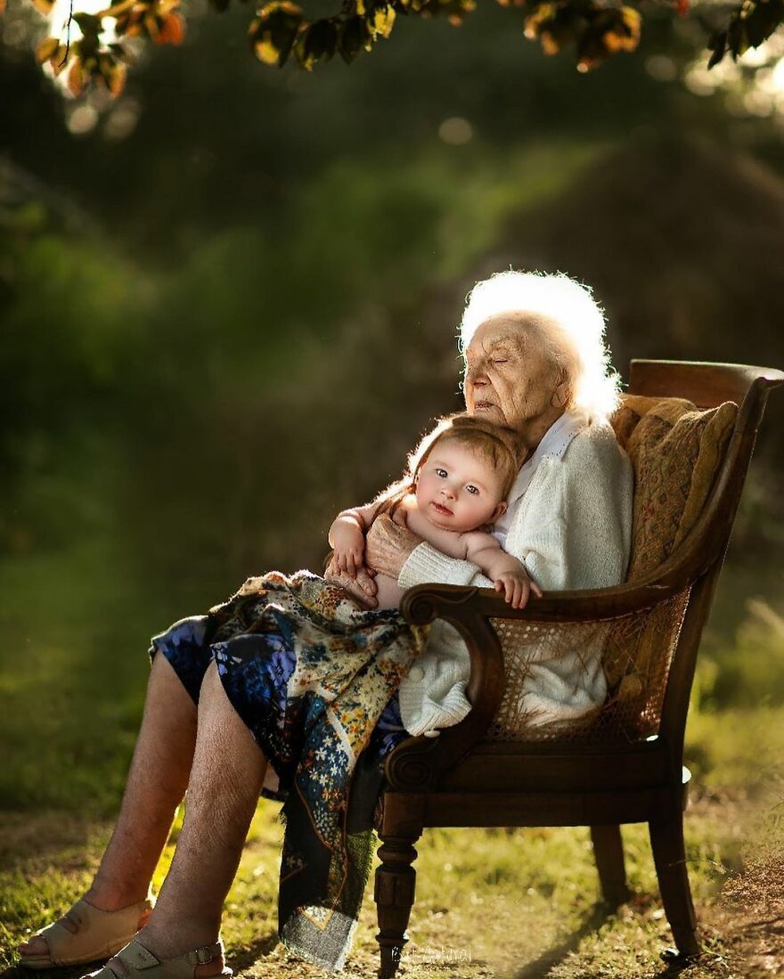 Bigpicture.ru И стар и млад, трогательный фотопроект о связи старшего поколения с внукамиwith grandkids sujata setia 23