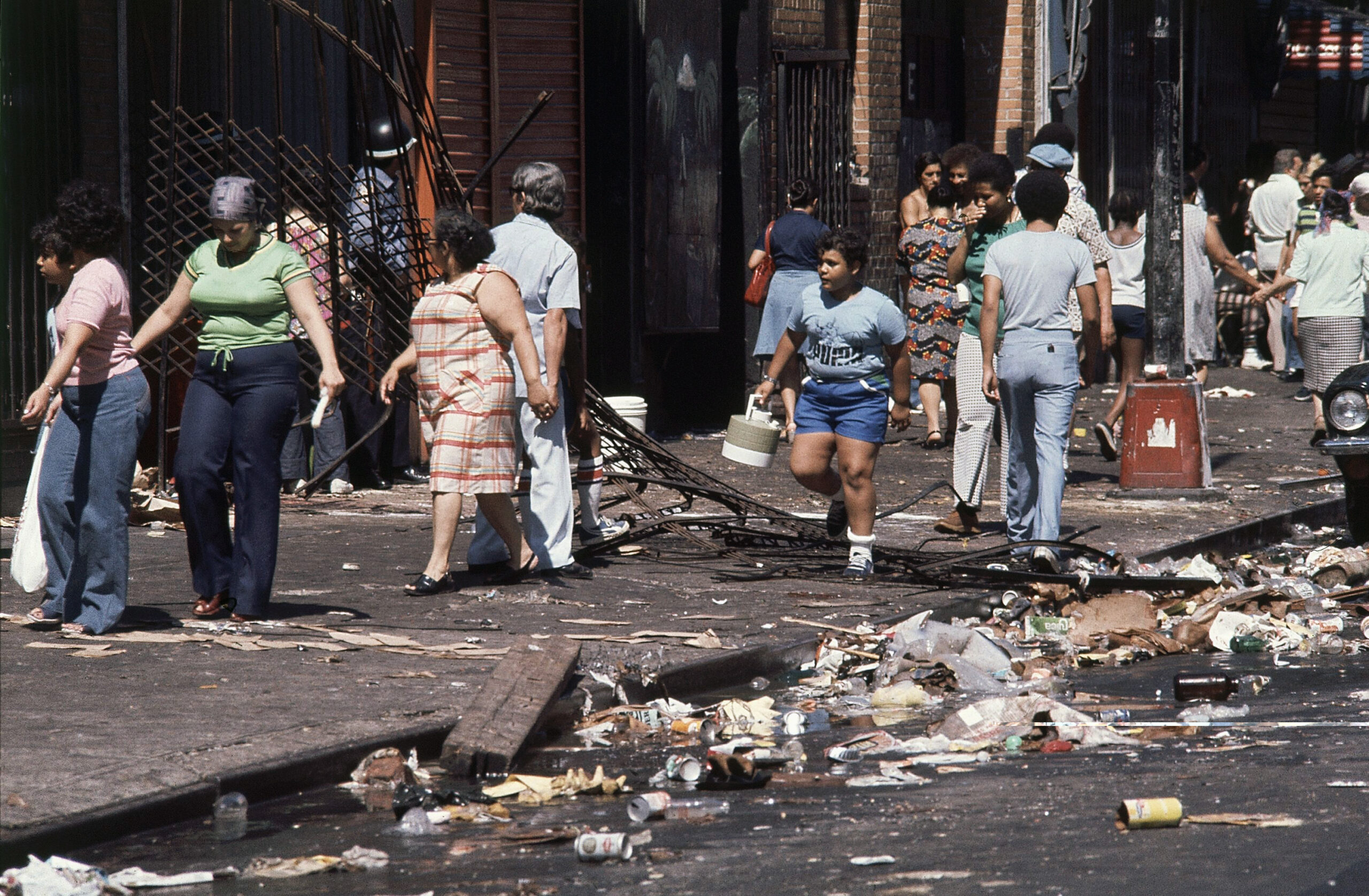 Bigpicture ru nyc blackout aftermath 1977