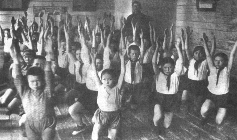 Bigpicture ru ученики казымской школы интерната на уроке физкультуры 1935 год