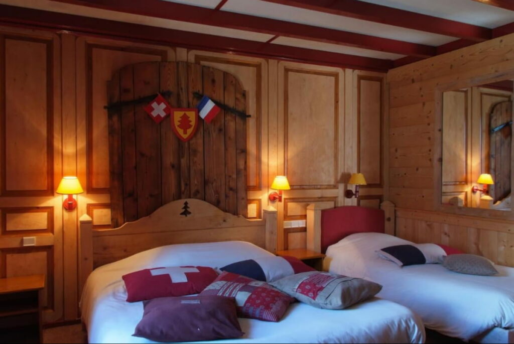 Уникальный отель «Арбез» — когда спишь ногами в Швейцарии, а головой во Франции