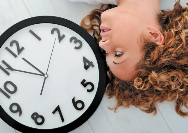 Психолог рассказал, почему люди поздно ложатся спать