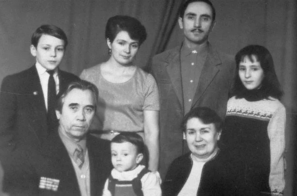 Как сложилась судьба членов семьи генерала Джохара Дудаева » BigPicture.ru
