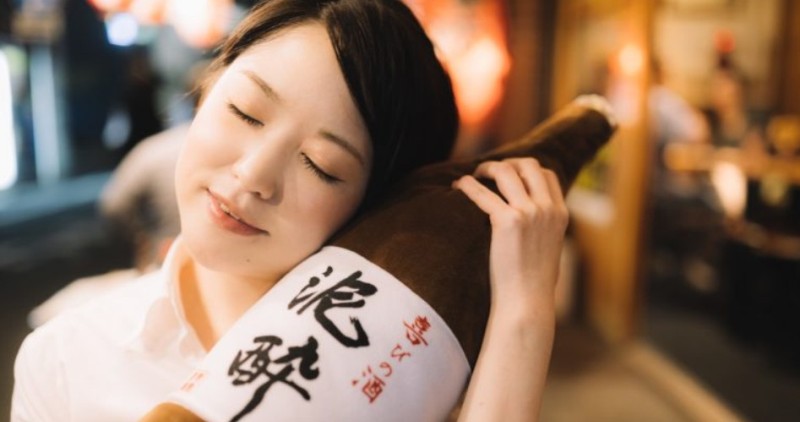 Здравствуй, водка! В Японии ищут креативный способ заставить молодежь выпивать