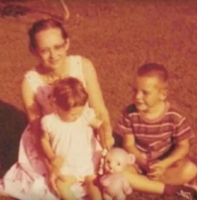 Bigpicture.ru Айрин Уайли со своими двумя детьми Сьюзен и Джоном в начале 1960-х