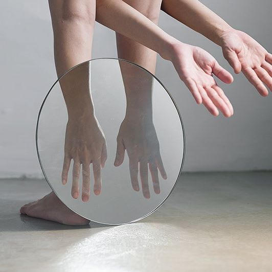 Фотография с игрой света и тени от 3 cm