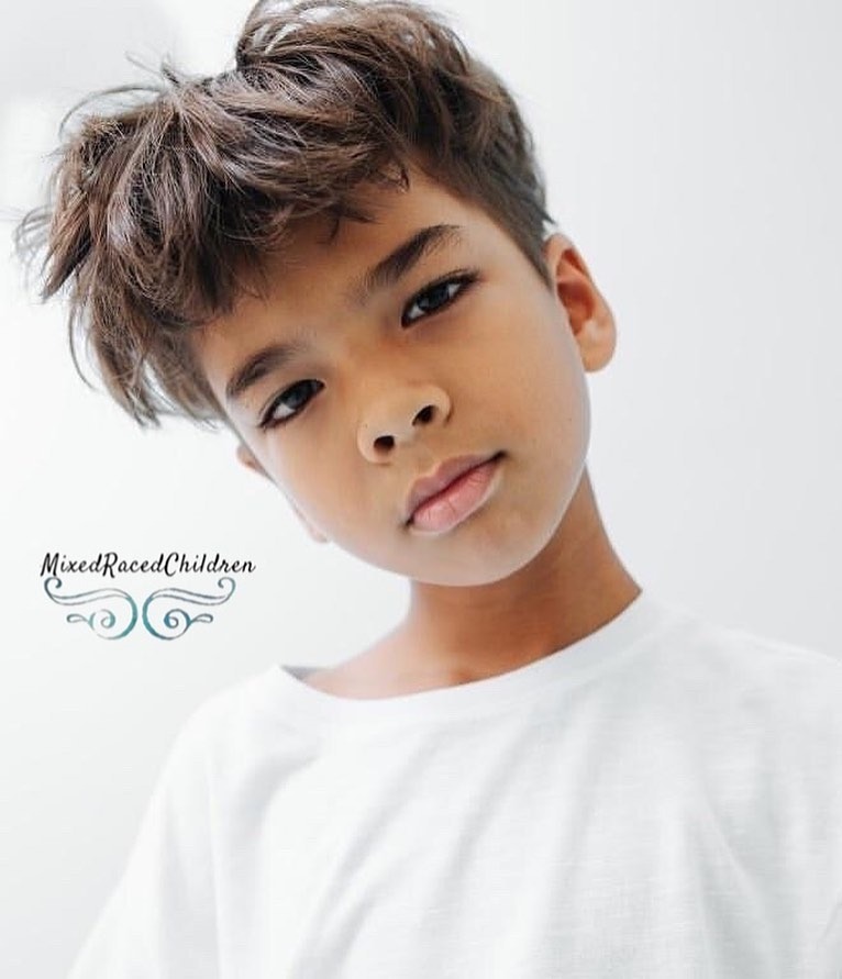 Мальчик россия великобритания индия три расы