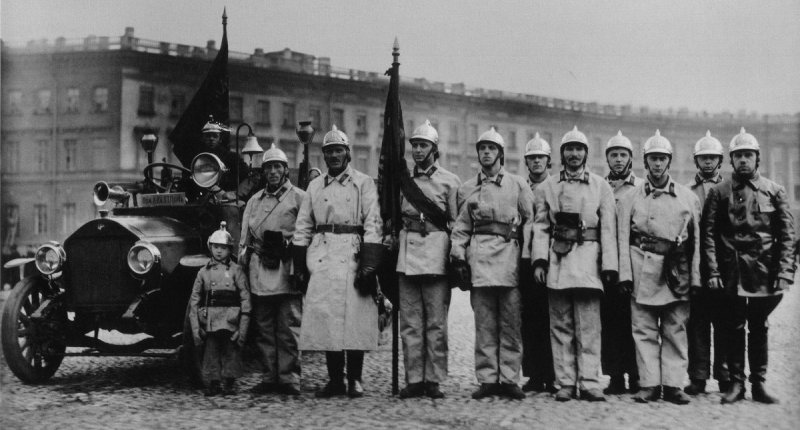 Bigpicture.ru парад у тогрового порта 1925 год