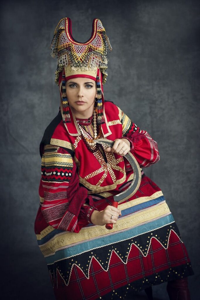 «Рогатыя кичка»: почему женщины на Руси носили головные уборы с рожками