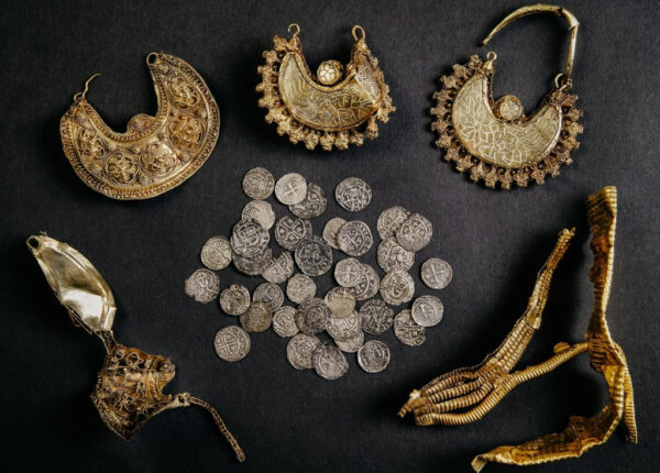 Самый богатый средневековый клад обнаруженный в Голландии