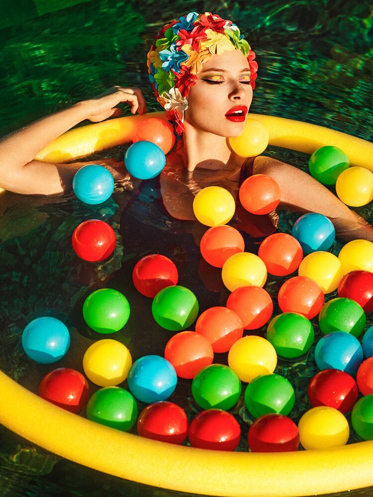Bigpicture.ru Елена Ивская, модель из Хабаровска, которая стала фотографомdreamer in the swimming pool