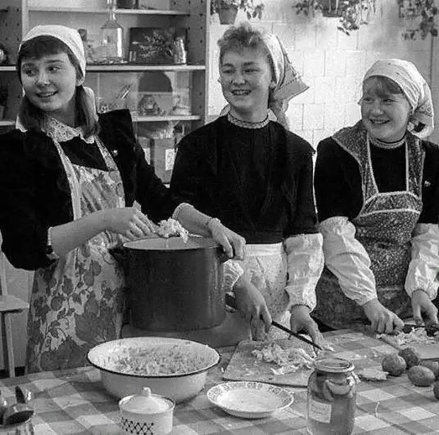 Bigpicture.ru Почему советские школьницы выглядели старше своих лет
