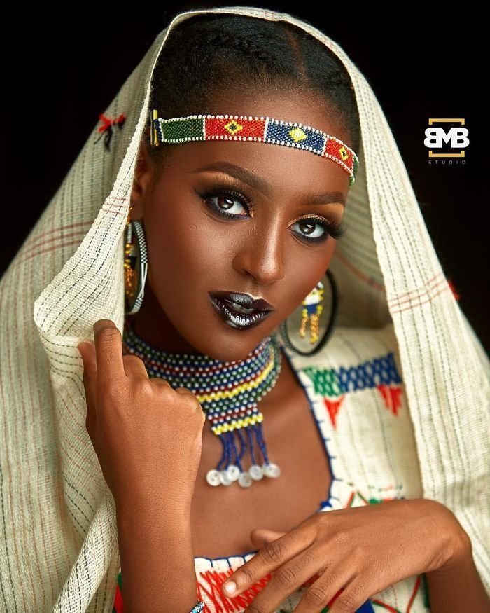 Bigpicture.ru Лица Африки в фотопроекте Бисолы Бамуивы
