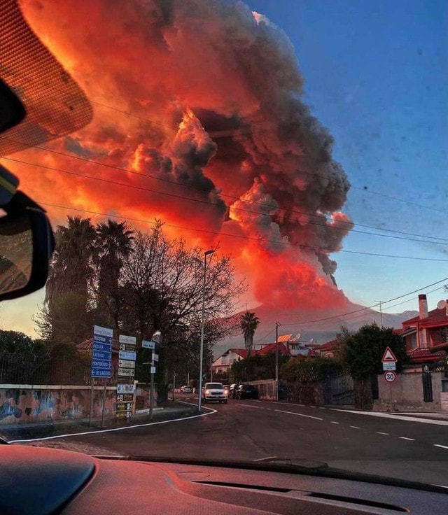 Bigpicture.ru С природой шутки плохиизвержение вулкана этна в италии