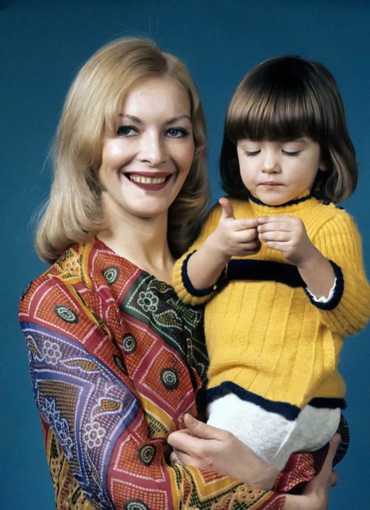Bigpicture.ru Барбара Брыльска со своей дочерью Басей