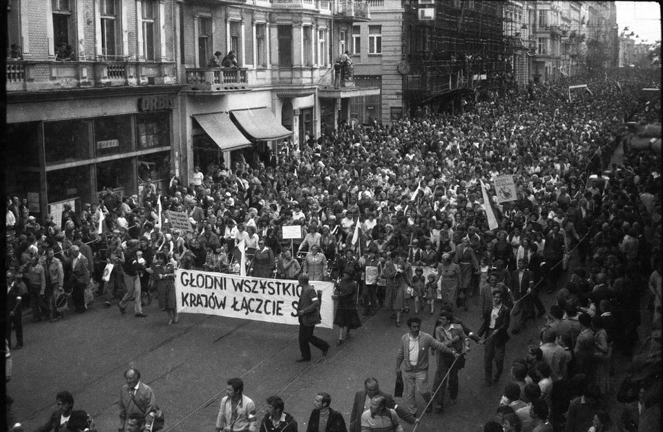 Bigpicture.ru Голодный марш в Лодзи. 1981 год