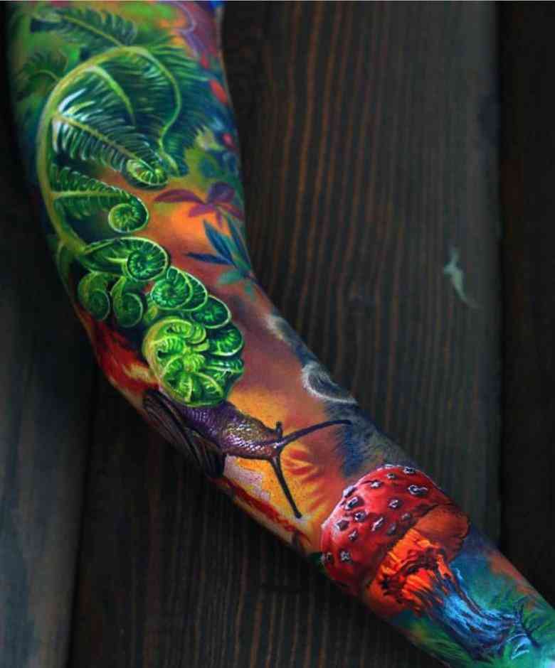 2. Татуировки в стиле биомеханики