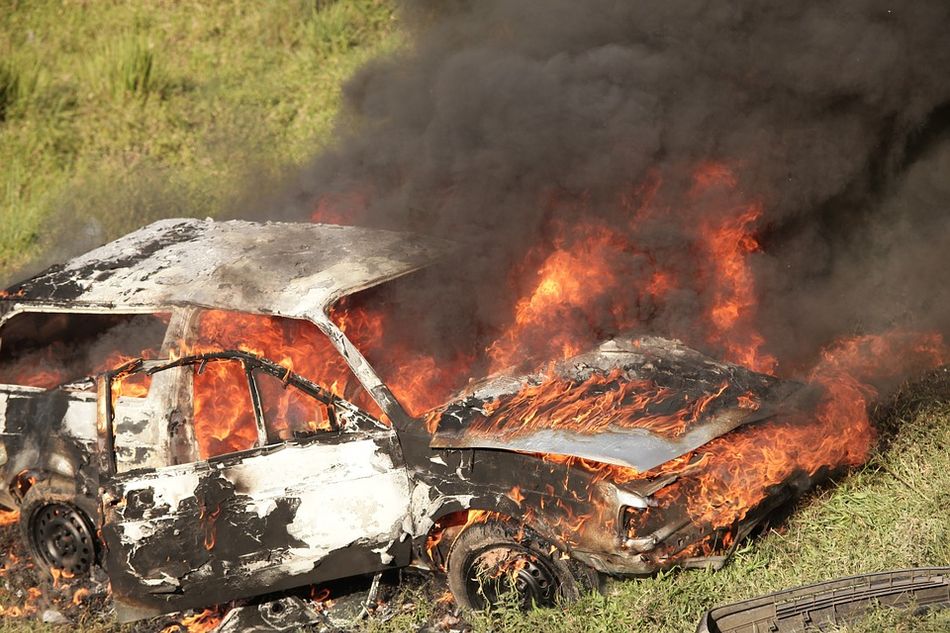 Bigpicture.ru горящая машина burning car
