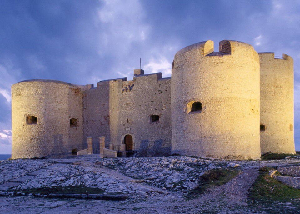Bigpicture.ru Замок Иф - легендарная тюрьма французских королей