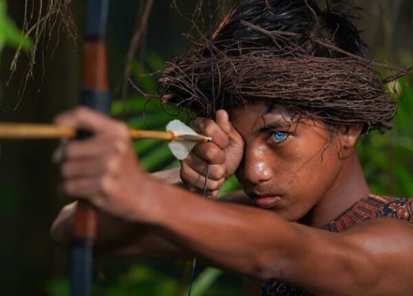 Феномен голубоглазого племени острова Бутунг