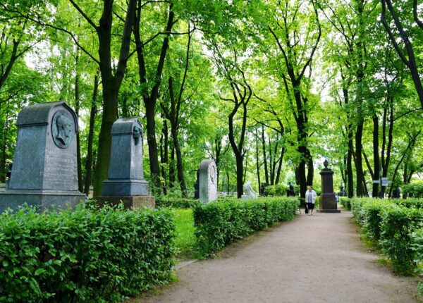 Самые красивые кладбища России