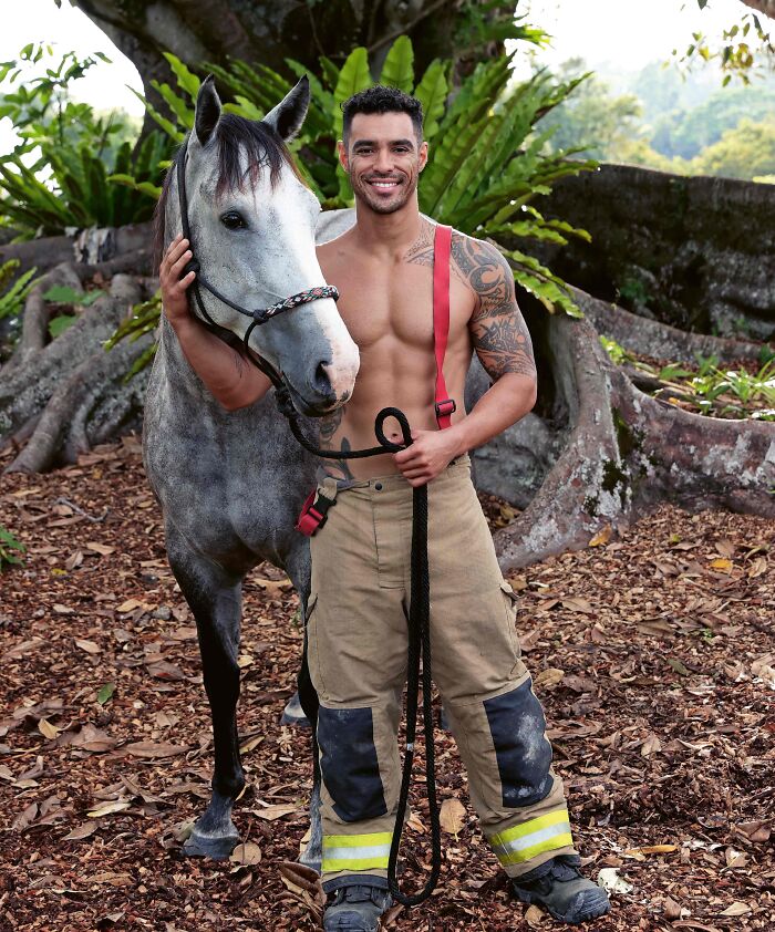 Bigpicture ru charity animals calendar australian firefighters 2024 25