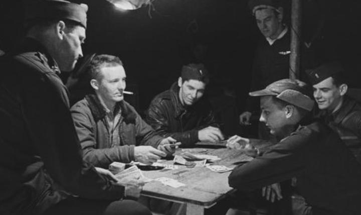 Bigpicture.ru Как игральные карты помогали бежать из немецкого плена