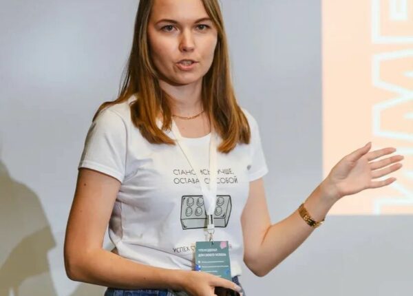 Юлия Красноперова –  ведущий эксперт про продажам на маркетплейсах помогла увеличить свой доход сотням предпринимателей в России.