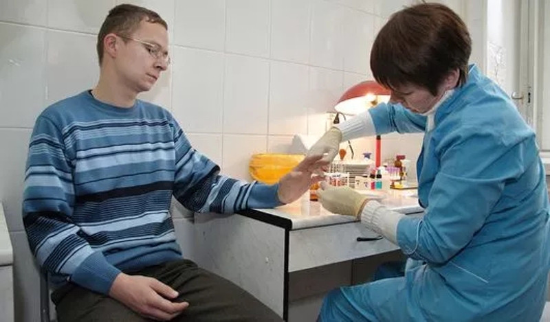 Bigpicture.ru забор крови на анализ из пальца