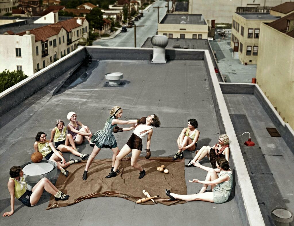Bigpicture ru women boxing on a roof, 1938 (2)