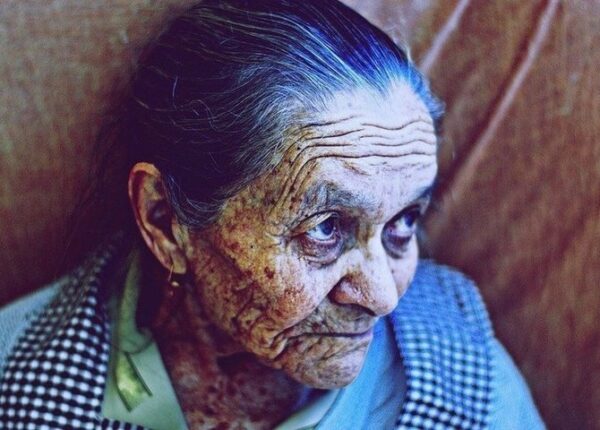 Самый старый серийный убийца в мире: как 90-летняя «батанская ведьма» отравила 150 мужчин