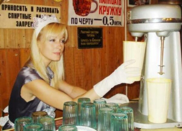 Как в СССР готовили знаменитые молочные коктейли