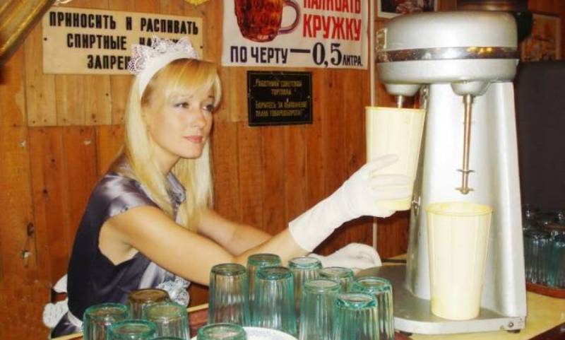 Bigpicture.ru Как в СССР готовили знаменитые молочные коктейли