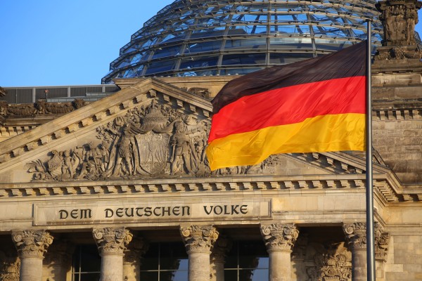 Получение ВНЖ и гражданства Германии: ключевые вопросы и ответы