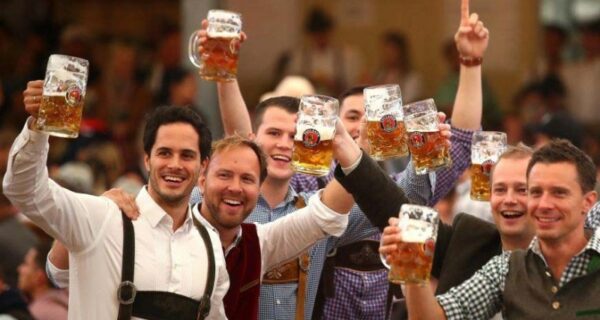 Почему жителей Германии мы называем немцами