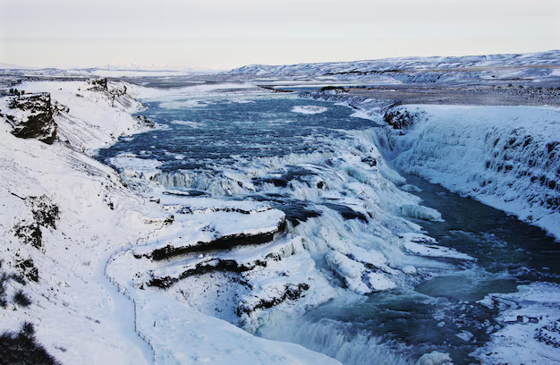 Bigpicture.ru waterfall of gullfoss in iceland europe surrounded by ice and snow Зимняя Исландия