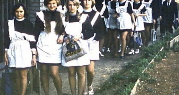 Почему советские школьницы выглядели старше своих лет