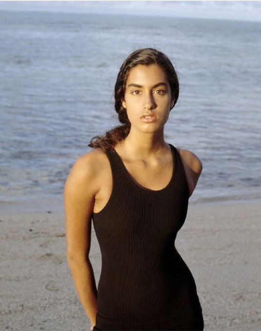 Ясмин Гаури (Yasmeen Ghauri) в купальнике