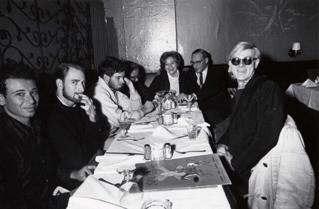 Энди Уорхол с друзьями в отеле Челси &mdash; богемная жизнь 1960-х