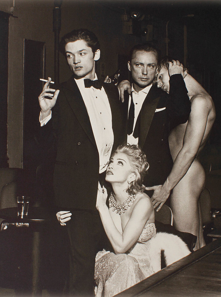 Мадонна для книги Секс &mdash; фотосессия в номере 822 отеля Челси, 1992 год