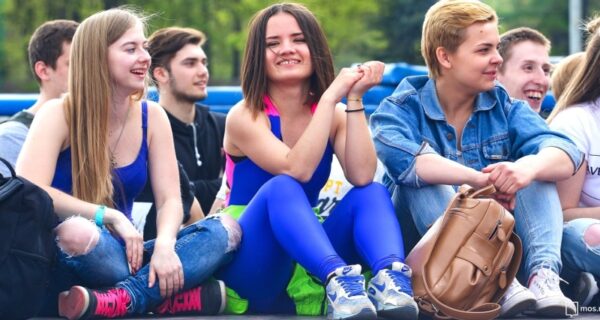 Бимбо, кринж и скуф: как понять «зумерский язык»