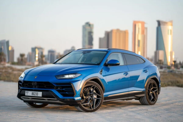 Lamborghini urus dark blue 1 600x400