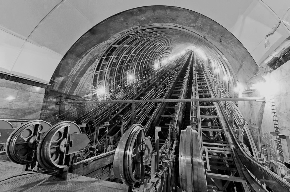 Монтаж эскалатора Московский метрополитен 1935 год рабочие СССР