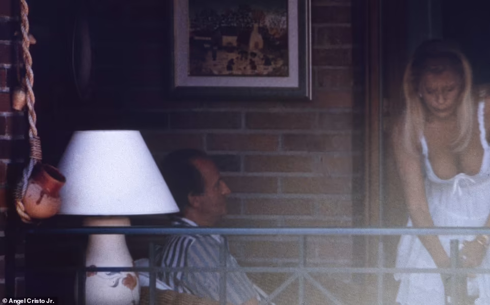 Компрометирующее фото Барбары Рей и короля Хуана Карлоса 1994